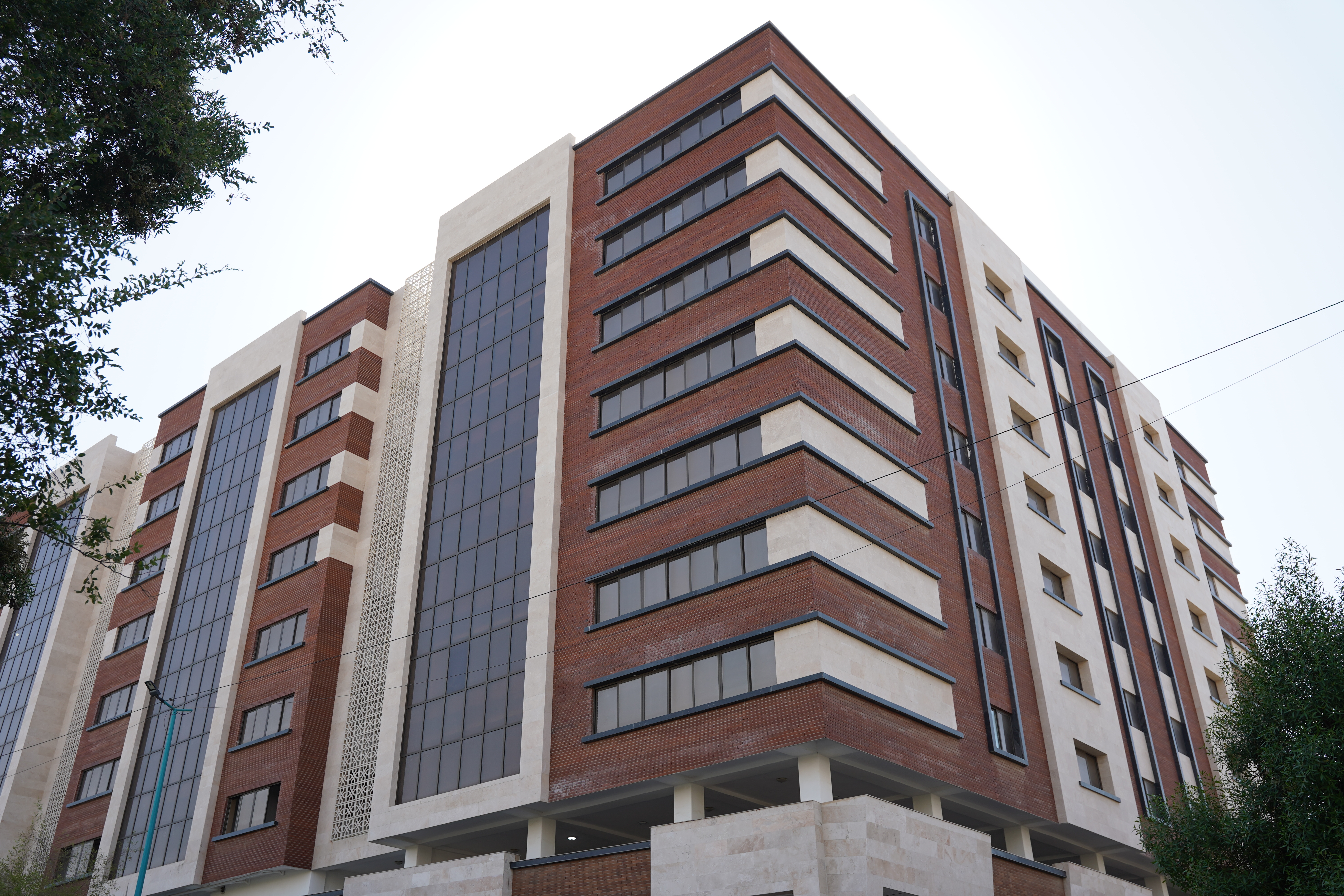 مجتمع تجاری و اداری باران